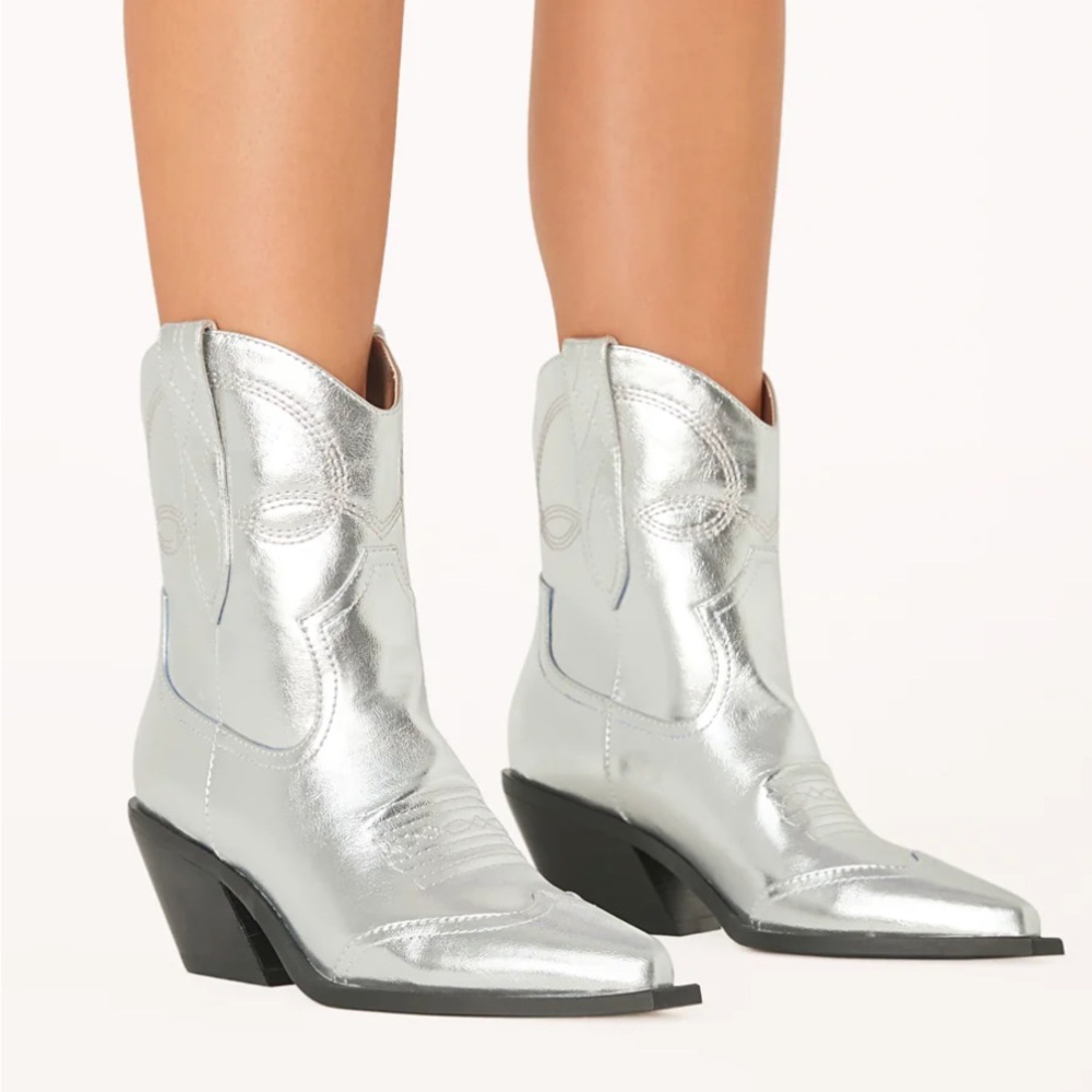 Billini Udel Cowboy Boots in Silver Metallic